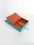 Auto Bottom with Display Lid